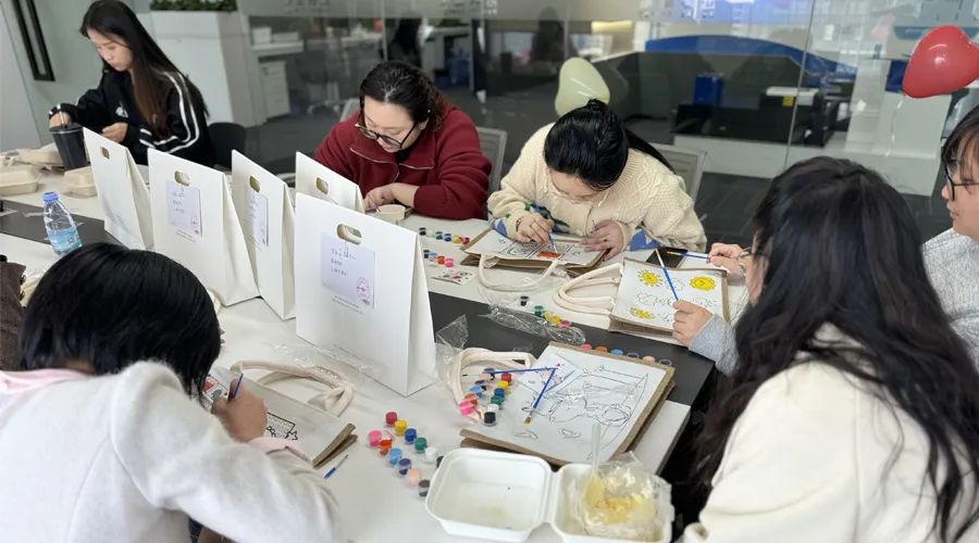 花开十里，美丽如你 | 亚游集团储能举办三八妇女节艺术DIY活动
